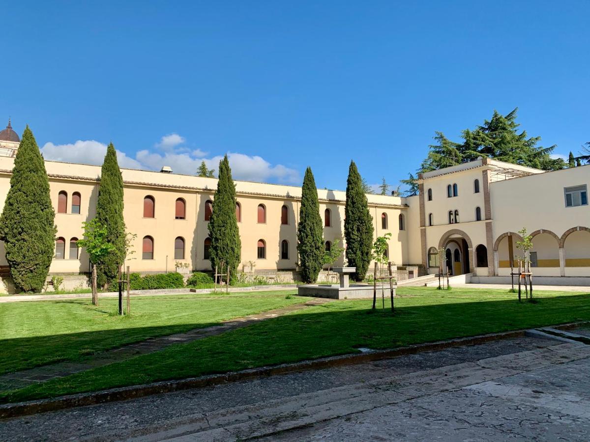 Monastero San Vincenzo - Casa Per Ferie Hotel Bassano Romano Exterior photo